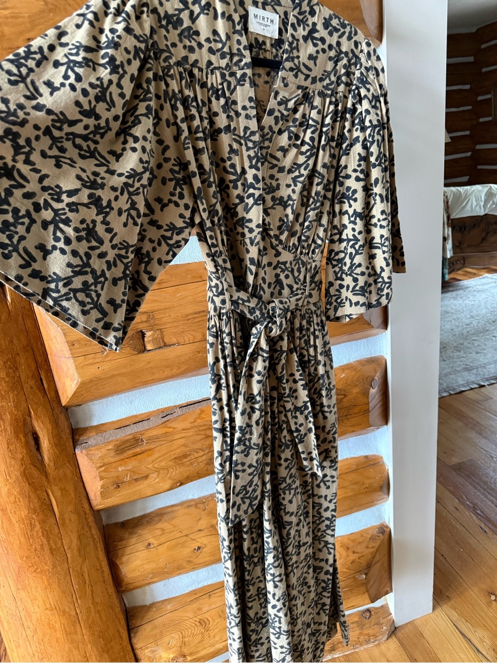 Mirth Hyannis Midi Dress with Tie Waist size M